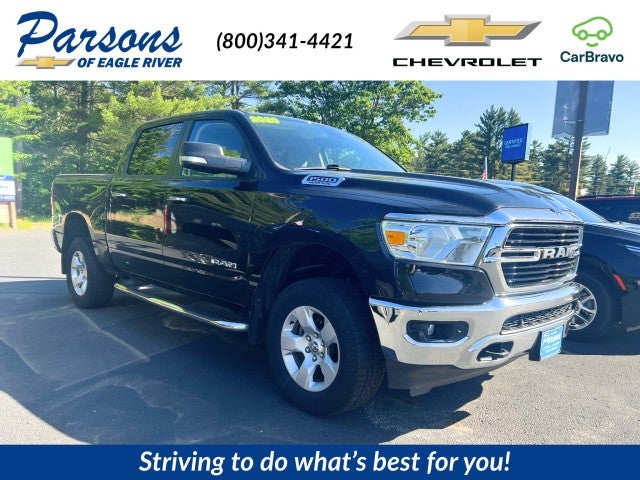 2020 RAM 1500 Big Horn Crew Cab 4x4 5'7" Box in Black — front three-quarter view