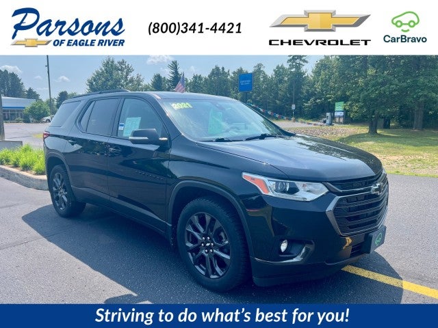 2021 Chevrolet Traverse RS in Mosaic Black Metallic — front three-quarter view